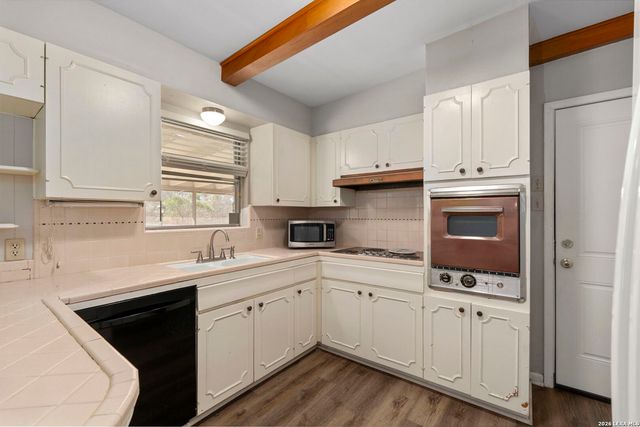 11114 Dreamland Dr, San Antonio, TX 78230