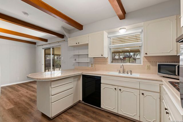 11114 Dreamland Dr, San Antonio, TX 78230