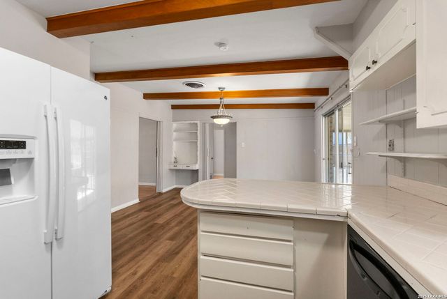 11114 Dreamland Dr, San Antonio, TX 78230