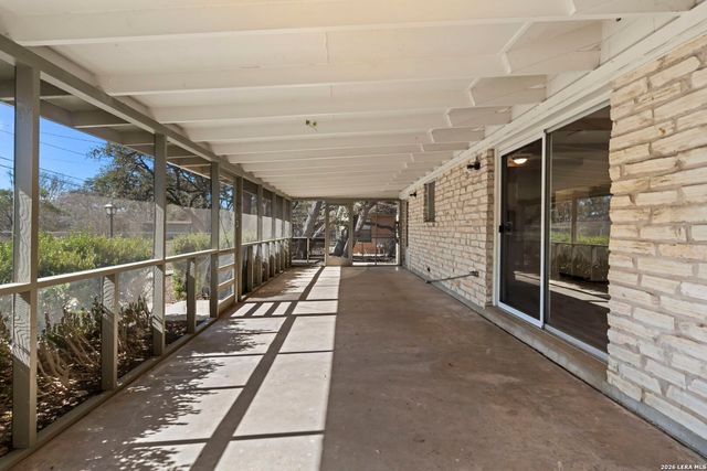 11114 Dreamland Dr, San Antonio, TX 78230