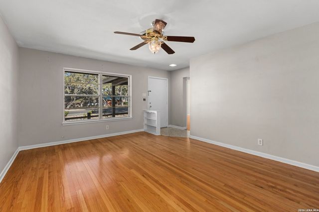 11114 Dreamland Dr, San Antonio, TX 78230