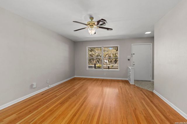 11114 Dreamland Dr, San Antonio, TX 78230