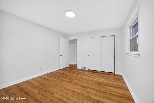 9106 Preston Hwy, Louisville, KY 40219