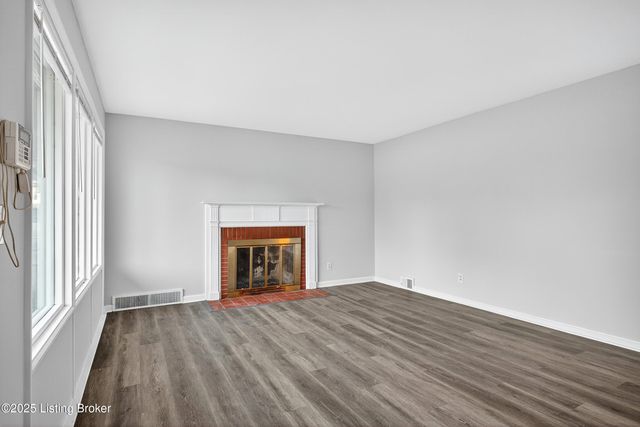 9106 Preston Hwy, Louisville, KY 40219