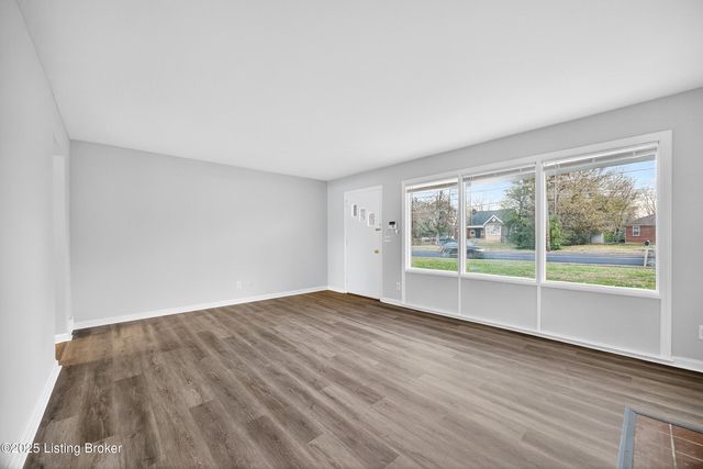 9106 Preston Hwy, Louisville, KY 40219