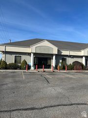 5484 S ADAMS PKWY #1E, Washington Terrace, UT 84405