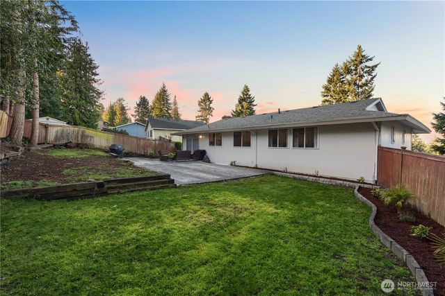 3907 SW 328th St, Federal Way, WA 98023