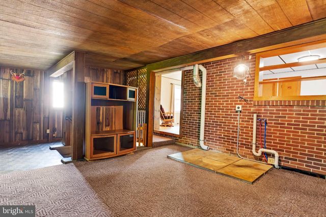 39 COBLE RD, St Thomas, PA 17252