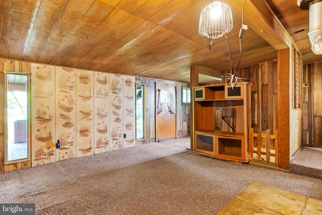 39 COBLE RD, St Thomas, PA 17252