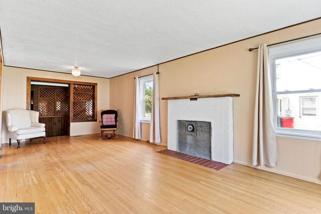 39 COBLE RD, St Thomas, PA 17252
