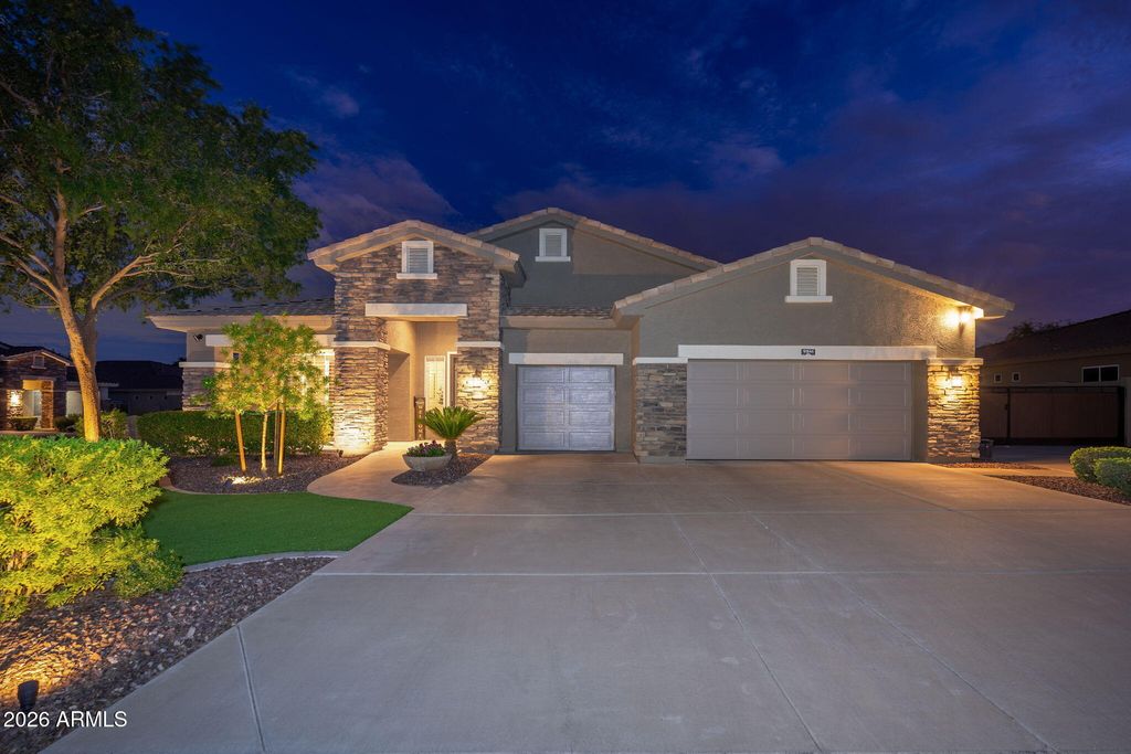9841 W QUAIL TRACK Drive, Peoria, AZ 85383 — exterior