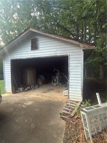 453 Rockstore Road, Dallas, GA 30132