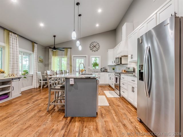 72194 S 312 Place, Wagoner, OK 74467