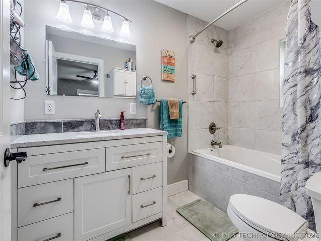 72194 S 312 Place, Wagoner, OK 74467