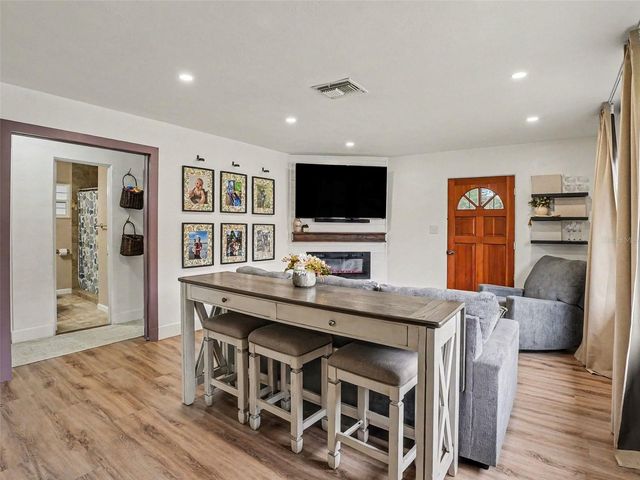1801 S FERN CREEK AVENUE, Orlando, FL 32806