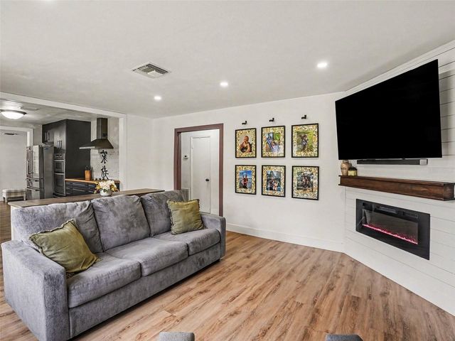 1801 S FERN CREEK AVENUE, Orlando, FL 32806