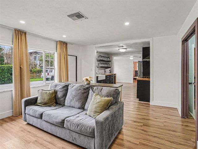 1801 S FERN CREEK AVENUE, Orlando, FL 32806