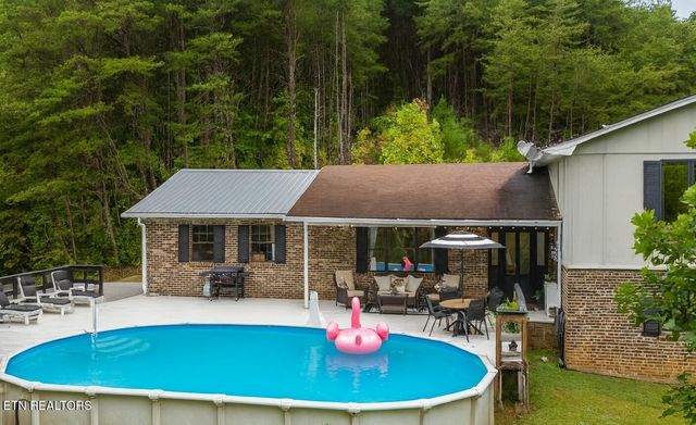 8720 Spangler Rd, Knoxville, TN 37920