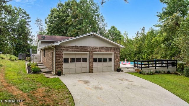 8720 Spangler Rd, Knoxville, TN 37920