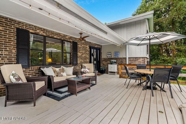 8720 Spangler Rd, Knoxville, TN 37920