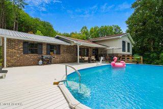 8720 Spangler Rd, Knoxville, TN 37920