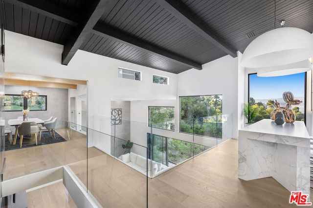 7317 Caverna Drive, Los Angeles, CA 90068