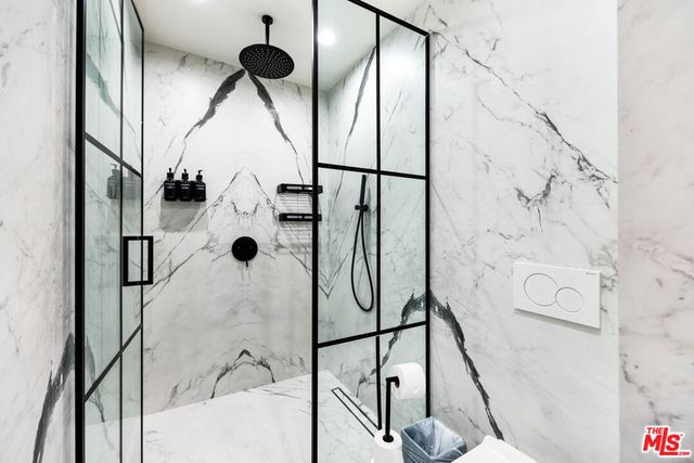 7317 Caverna Drive, Los Angeles, CA 90068