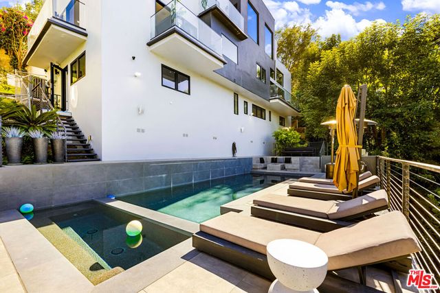 7317 Caverna Drive, Los Angeles, CA 90068