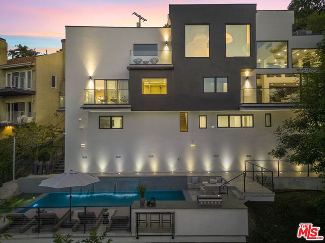 7317 Caverna Drive, Los Angeles, CA 90068