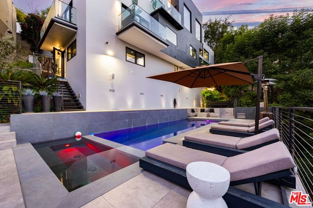 7317 Caverna Drive, Los Angeles, CA 90068