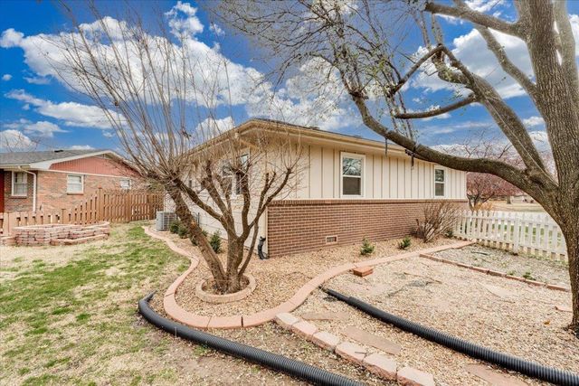 995 N Westlink Ave, Wichita, KS 67212