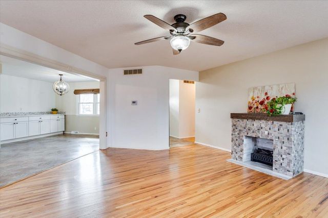 995 N Westlink Ave, Wichita, KS 67212