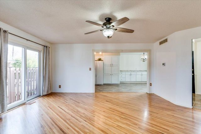 995 N Westlink Ave, Wichita, KS 67212