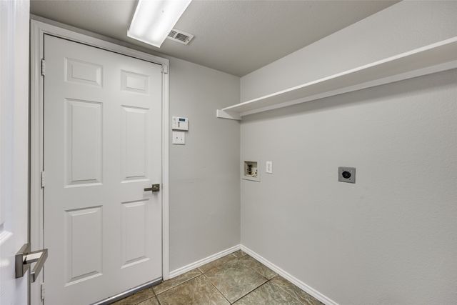 1417 Summerhill Drive, Carrollton, TX 75007