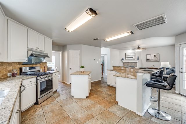 1417 Summerhill Drive, Carrollton, TX 75007