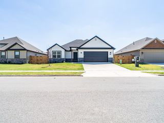 1041 Monarch Road, Centerton, AR 72719