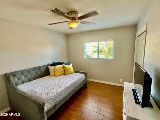 1601 W LAMAR Road, Phoenix, AZ 85015