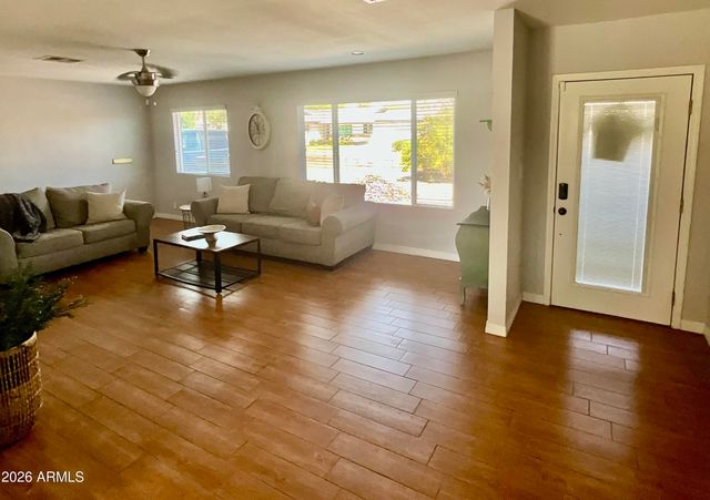 1601 W LAMAR Road, Phoenix, AZ 85015