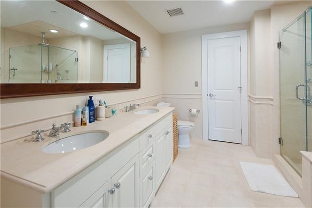 1 Tower Drive 306, Portsmouth, RI 02871