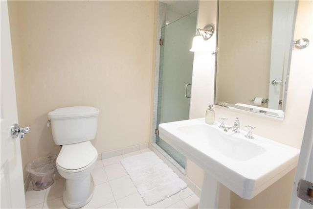 1 Tower Drive 306, Portsmouth, RI 02871