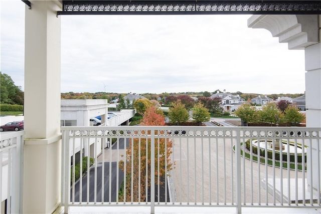 1 Tower Drive 306, Portsmouth, RI 02871