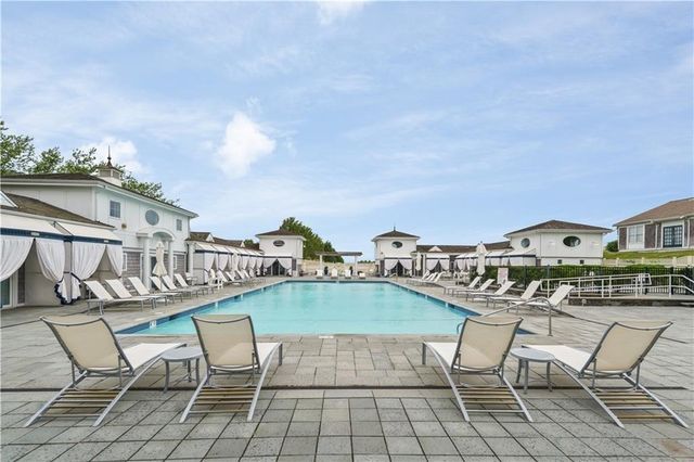 1 Tower Drive 306, Portsmouth, RI 02871