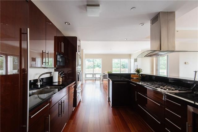 1 Tower Drive 306, Portsmouth, RI 02871