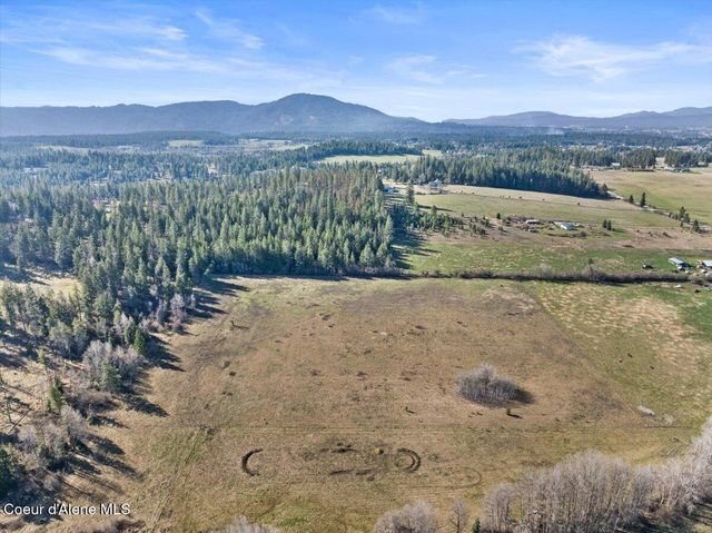 15213 N BOOT HILL RD, Hayden, ID 83835
