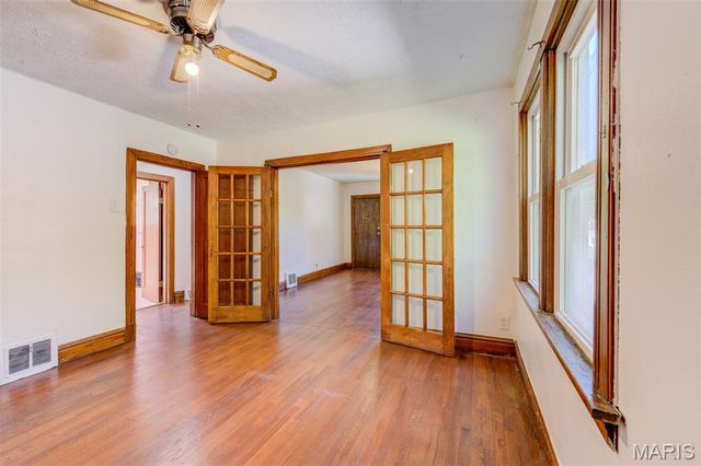 9721 Midland Boulevard, Overland, MO 63114