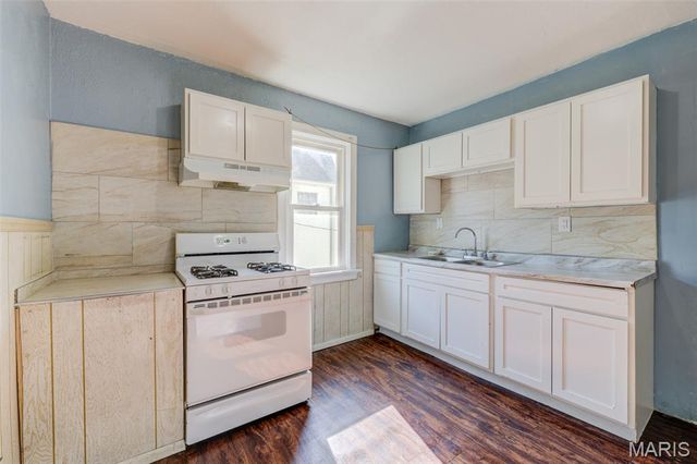 9721 Midland Boulevard, Overland, MO 63114