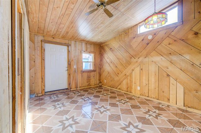 9721 Midland Boulevard, Overland, MO 63114