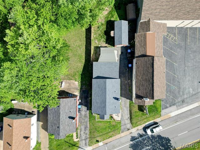 9721 Midland Boulevard, Overland, MO 63114