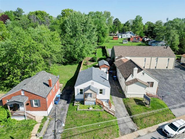 9721 Midland Boulevard, Overland, MO 63114