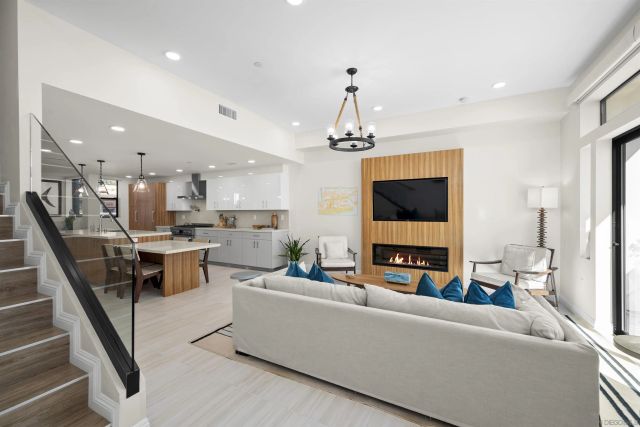 2925 Upshur, San Diego, CA 92106